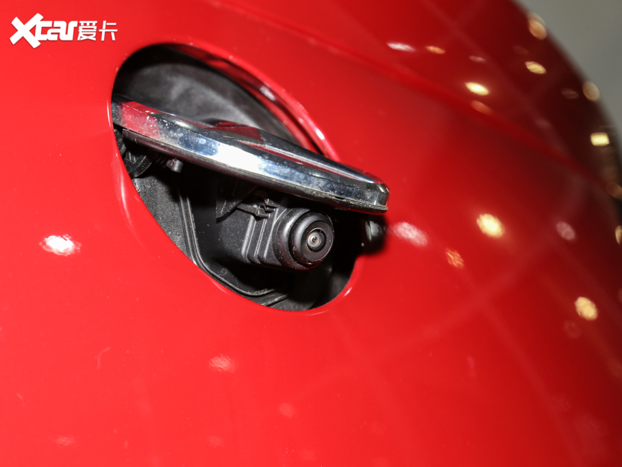 2023��YE���p�T E 300 �I��܇