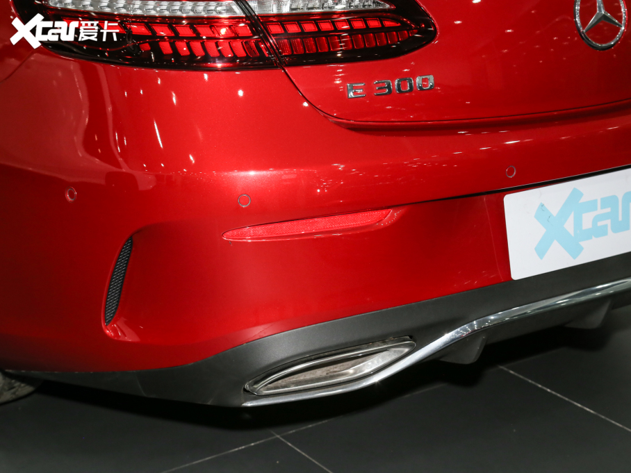 2023��YE���p�T E 300 �I��܇