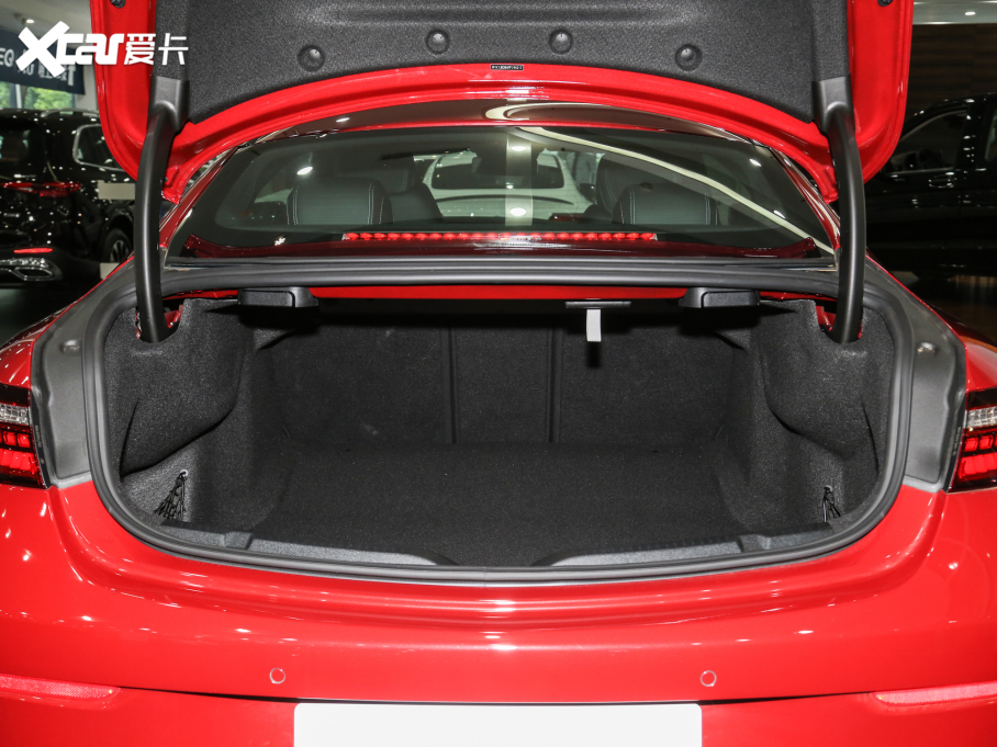 2023��YE���p�T E 300 �I��܇