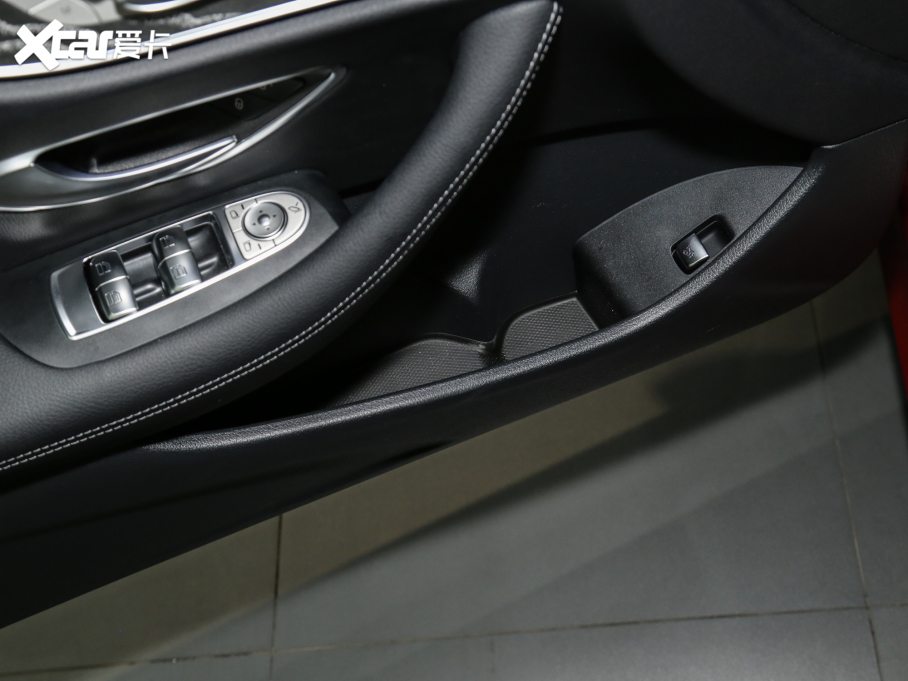 2023��YE��(j��)�p�T E 300 �I��܇