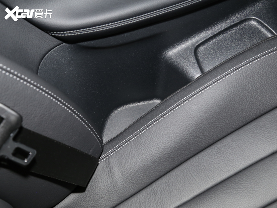 2023��YE��(j��)�p�T E 300 �I��܇