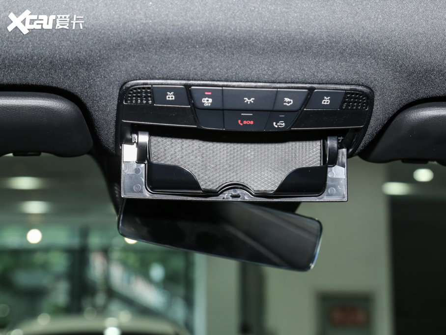 2023��YE���p�T E 300 �I��܇