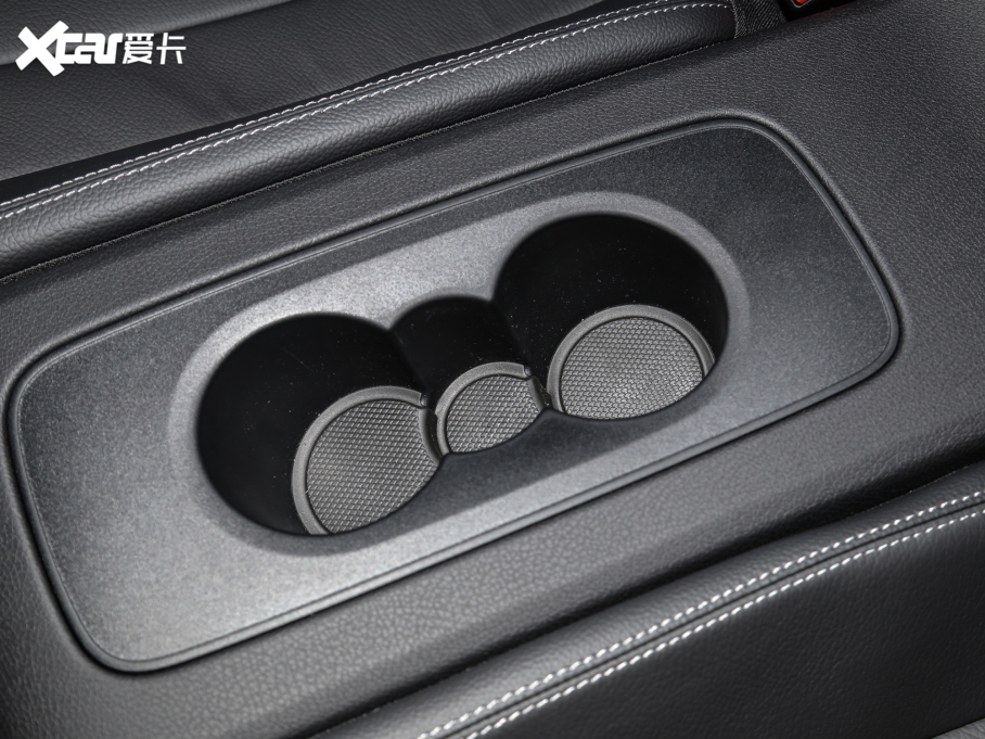 2023��YE���p�T E 300 �I��܇