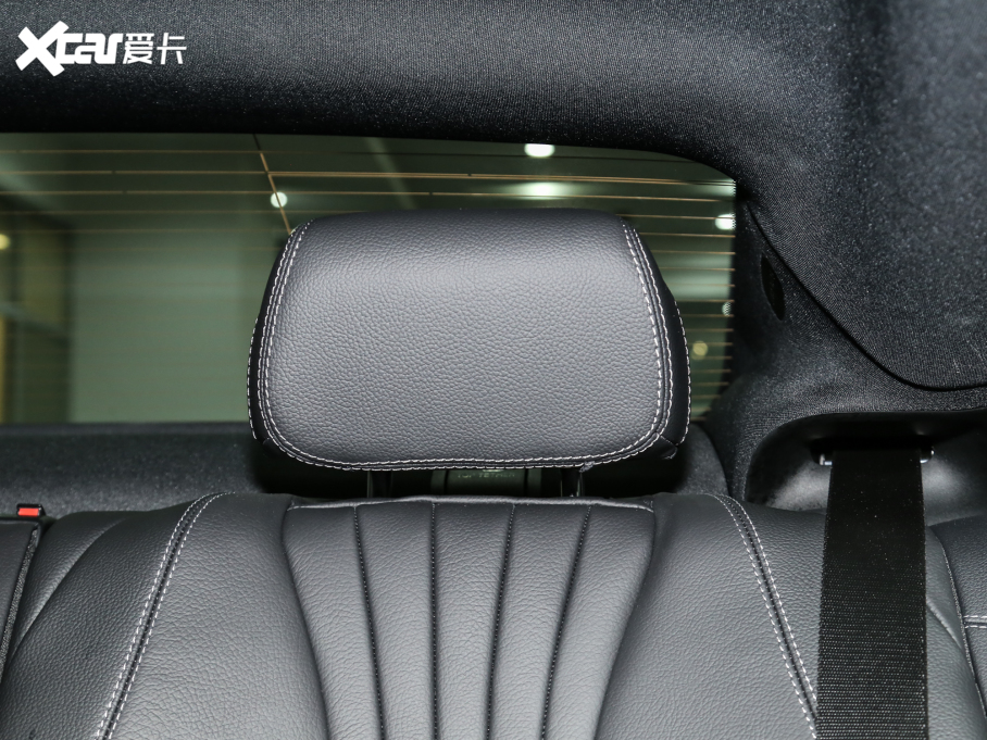 2023��YE���p�T E 300 �I��܇