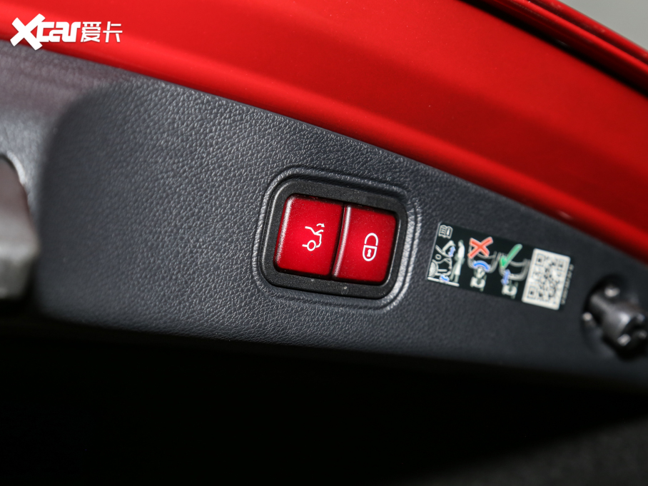 2023��YE���p�T E 300 �I��܇