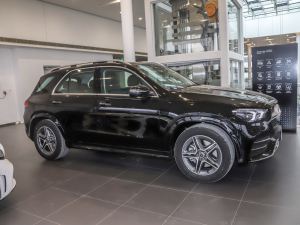 2022GLE 450 4MATIC r w^