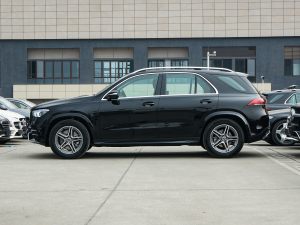 2022款GLE 450 4MATIC 动感型 正侧（左）