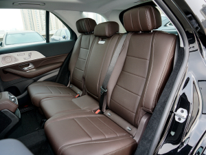 2022款GLE 450 4MATIC 动感型 后排座椅