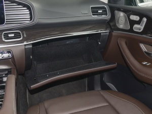 2022款GLE 350 4MATIC 动感型 手套箱