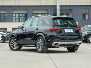 2022款改款 GLE 350 4MATIC 时尚型 左后45度