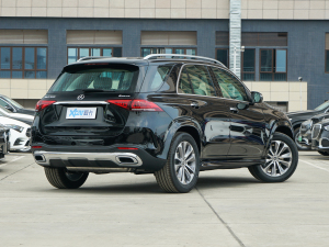 2022款改款 GLE 350 4MATIC 时尚型 右后45度