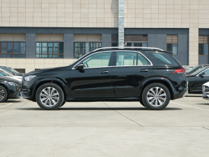 2022款改款 GLE 350 4MATIC 时尚型 正侧（左）