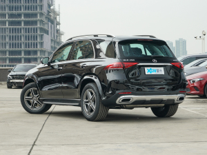 2022款改款 GLE 450 4MATIC 豪华型 左后45度