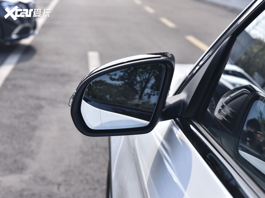 2022YGLCCoupe(M) GLC 260 4MATIC ISUV