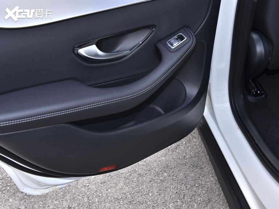 2022��YGLCCoupe(�M��) GLC 260 4MATIC �I��SUV