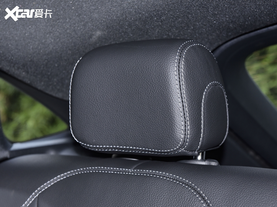 2022YGLCCoupe(M) GLC 260 4MATIC ISUV