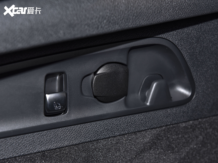 2022YGLCCoupe(M) GLC 260 4MATIC ISUV