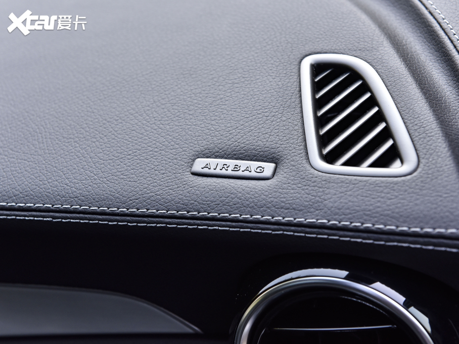 2022YGLCCoupe(M) GLC 260 4MATIC ISUV