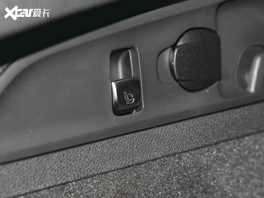 2022YGLCCoupe(M(jn)) Ŀ GLC 300 4MATIC ISUV