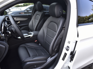 2022GLC 260 4MATIC ISUV {