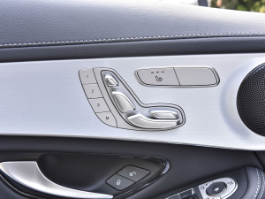 2022GLC 260 4MATIC ISUV {{