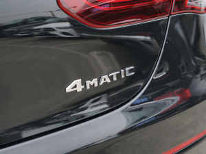 2022Ŀ GLC 260 4MATIC ISUV ^