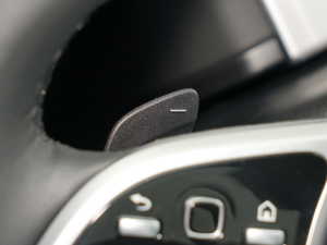 2022Ŀ GLC 260 4MATIC ISUV п؅^(q)