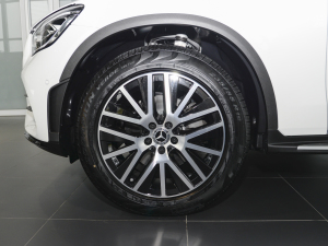 2022Ŀ GLC 300 4MATIC ISUV ݆Ȧ