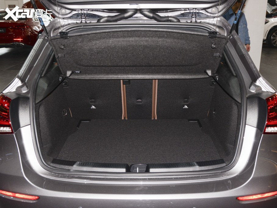 2022YA(M) A 200 r