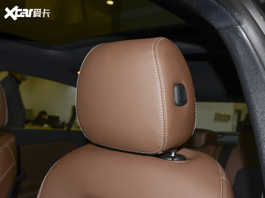 2022��YA��(�M��) A 200 �r����