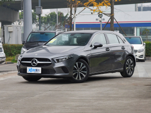 2022款A 200 动感型 整体外观