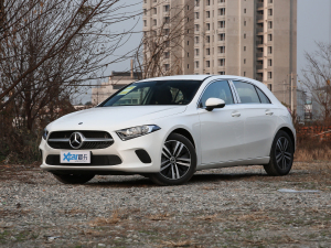 2022款A 180 左前45度