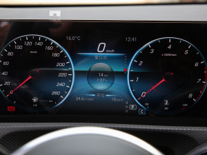 2022A(y) 180 п؅^(q)