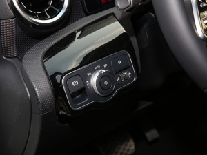 2022A(y) 180 п؅^(q)