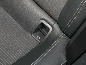 2022Ŀ A 200 (dng) g