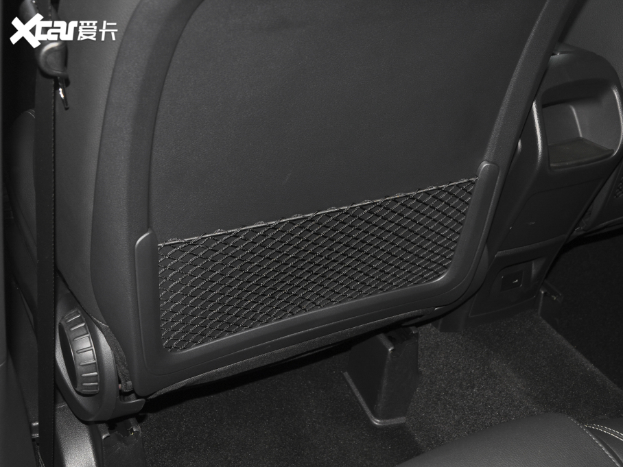 2022YB B 200 (dng)