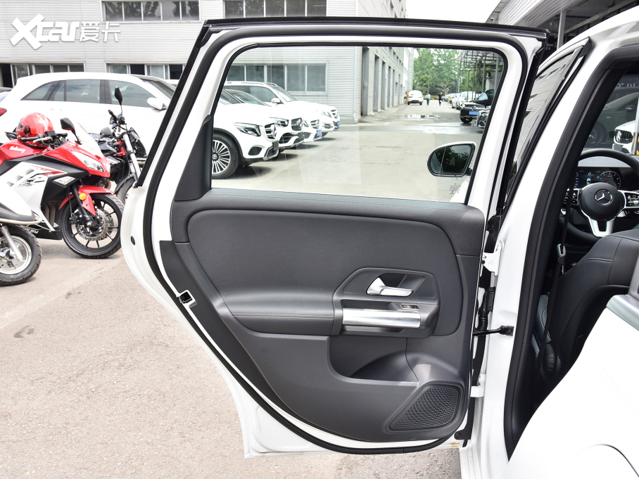 2022YB Ŀ B 200 Ӹ