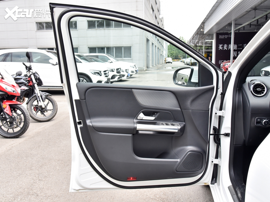 2022YB Ŀ B 200 Ӹ