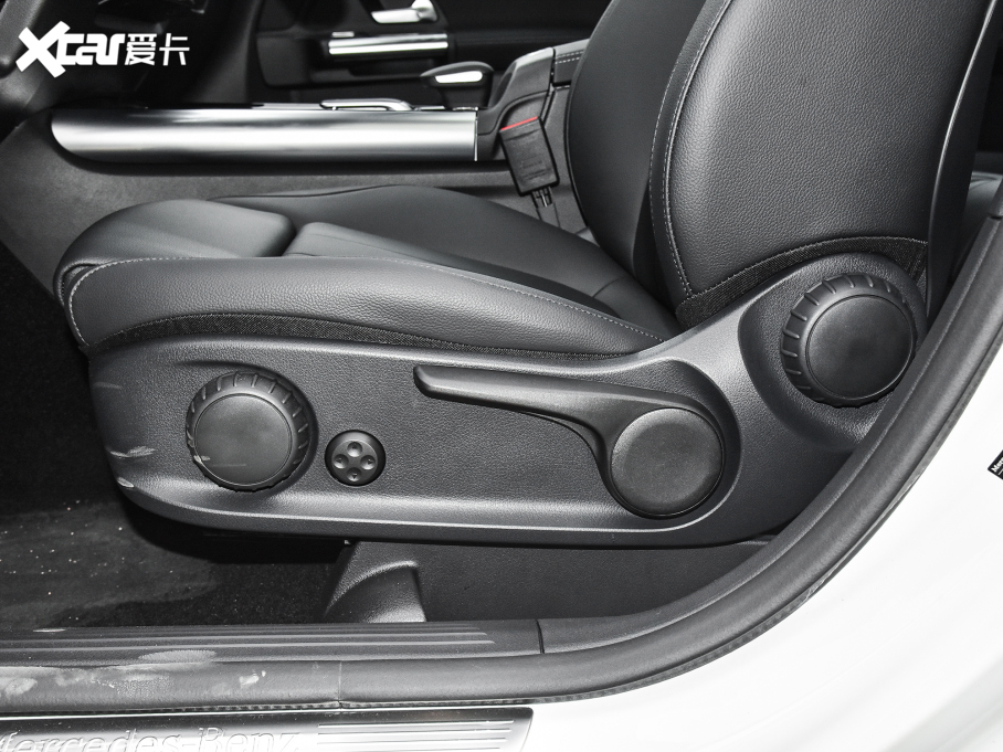 2022YB Ŀ B 200 r