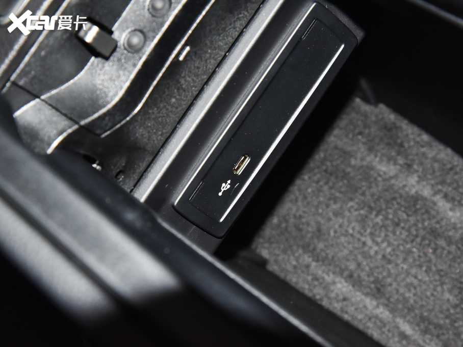 2022YB Ŀ B 200 r