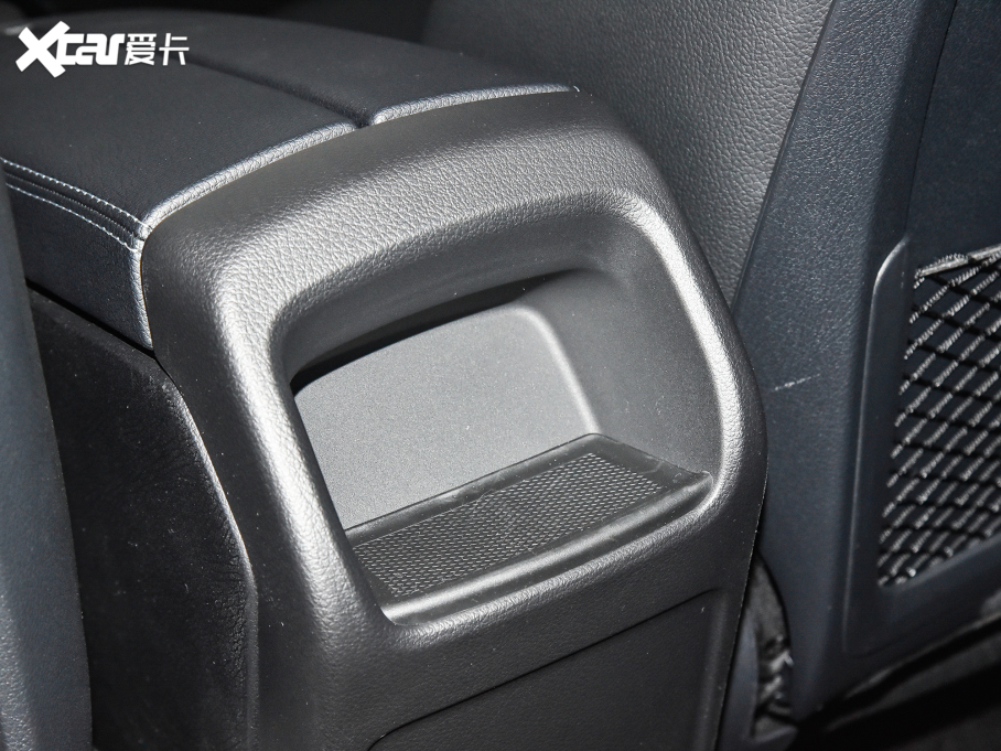 2022YB Ŀ B 200 r