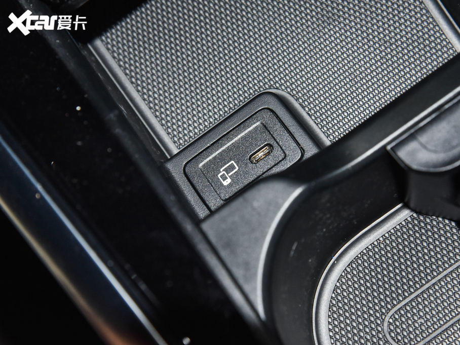 2022YB Ŀ B 200 r