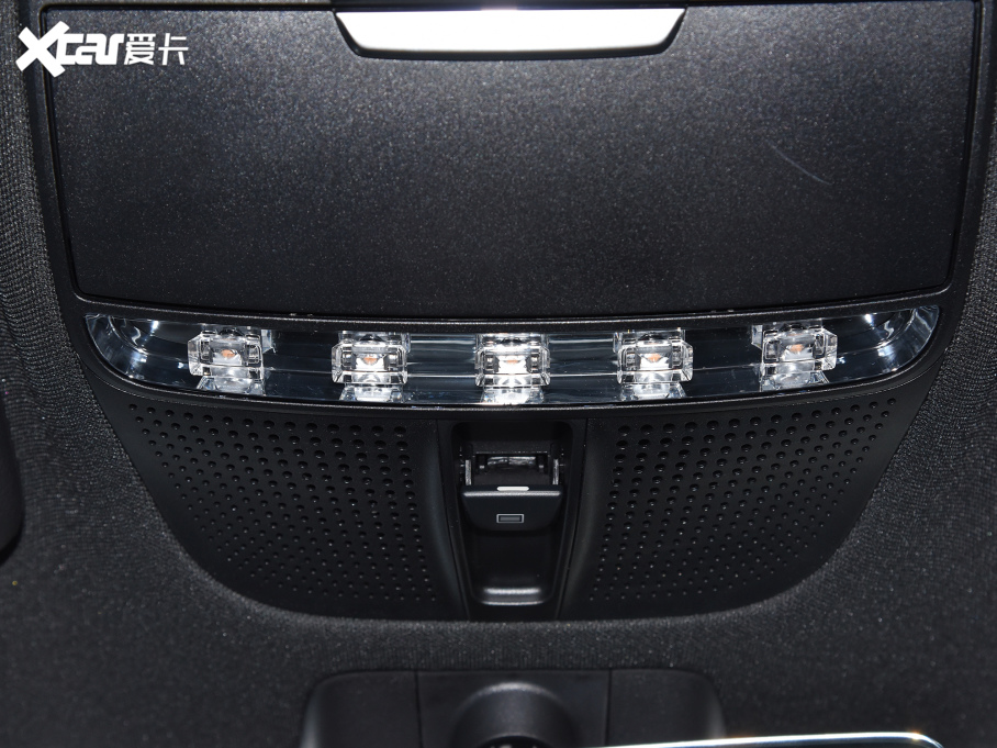 2022YCCoupe Ŀ C 200 I܇