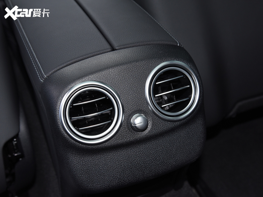 2022YCCoupe Ŀ C 200 I܇