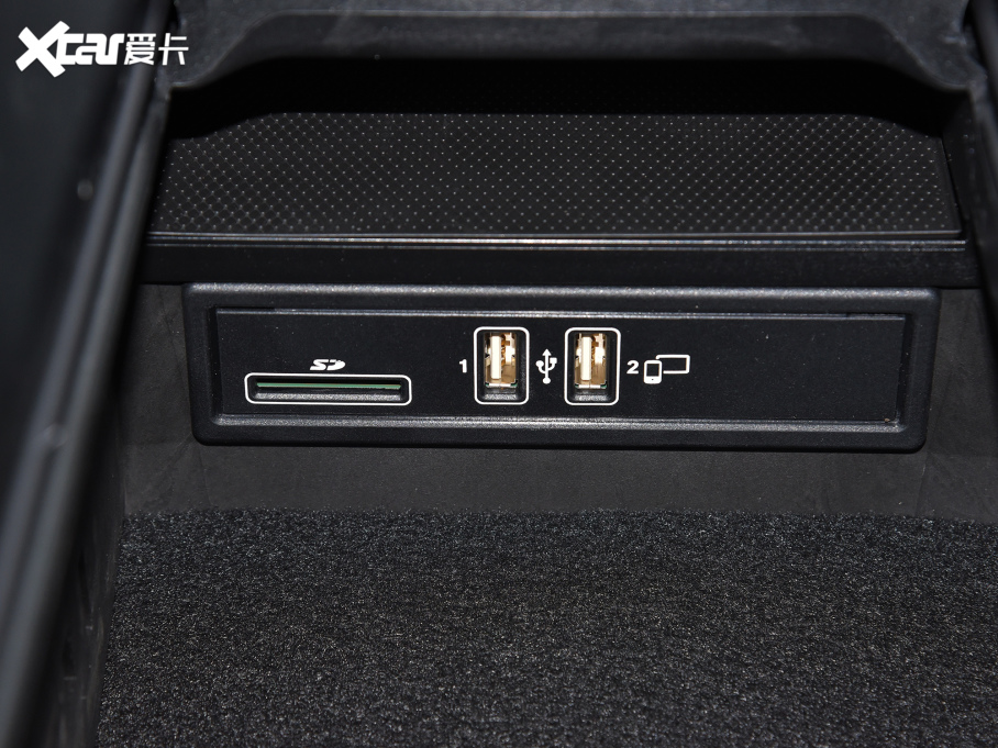 2022YCCoupe Ŀ C 200 I܇