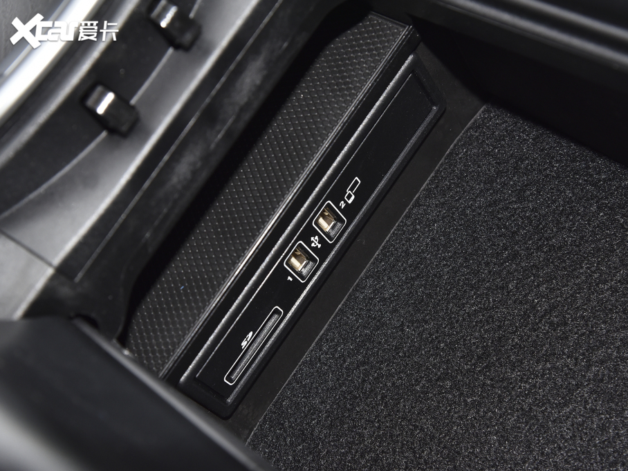 2022YC(j)Coupe Ŀ C 260 I܇