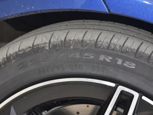 2022Ŀ C 260 I܇ ݆̥ߴ