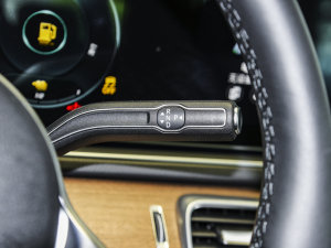 2022Ŀ GLE 350 e 4MATIC QU