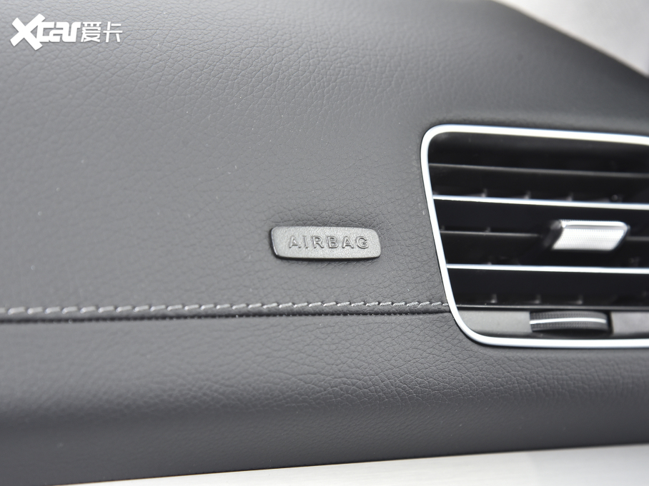 2022YGLECoupe GLE 350 4MATIC ISUV r