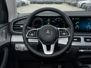 2022Ŀ GLE 350 4MATIC ISUV A P